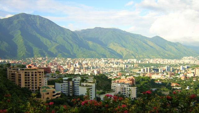 Caracas saboteará sus vías de acceso para permanecer vacía