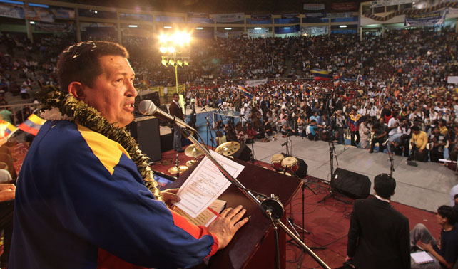 Chávez pregunta de quién es la Blazer verde placa ADY-581 que está trancando