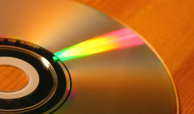 CD se hace pasar por DVD para ser aceptado