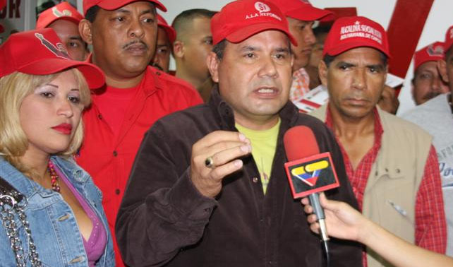 Luego de pasar 1 mes en Orlando, chavista está convencido de que EEUU se jodió