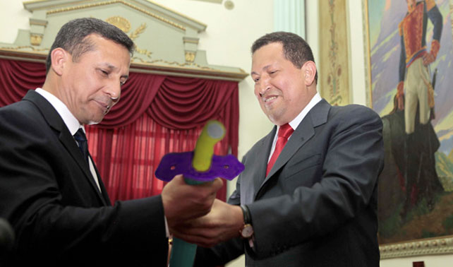 Por problemas en SIDOR Humala se lleva espada de Bolívar de plastilina