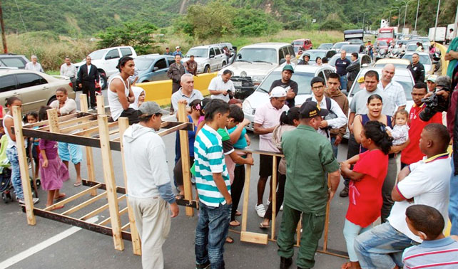 Minfra bombardeará Panamericana para evitar trancas y protestas