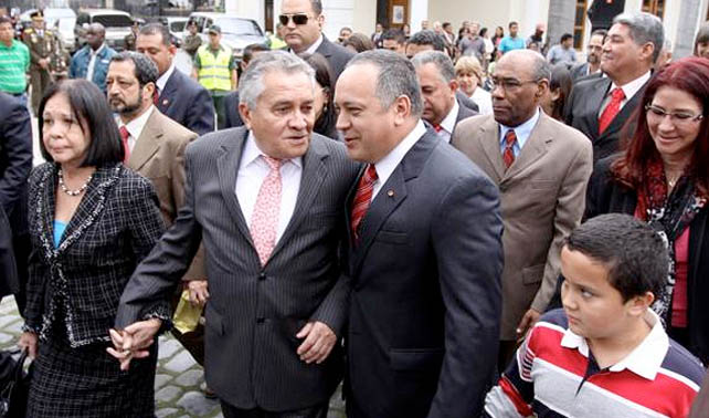 Soto Rojas entrega a Diosdado Cabello "el puesto ese en el edificio donde trabajaba"