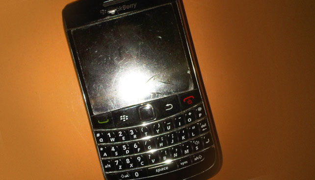 Blackberry finge su muerte para no enviar más cadenas navideñas