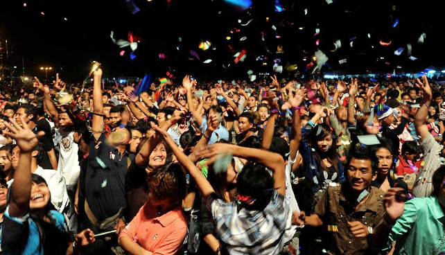 Resto del mundo celebra no saber qué es cupo electrónico CADIVI