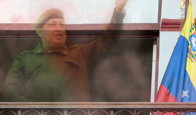 Fantasma de Chávez ordena cerrar medios que no celebraron su premio de periodismo