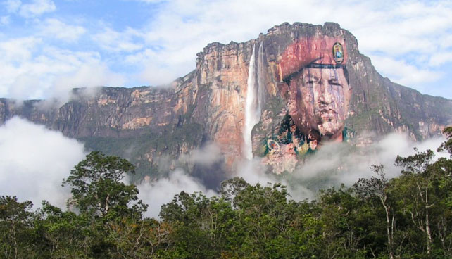 Gobierno presenta mural gigante de Chávez en el Salto Ángel