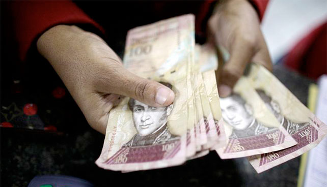 Aumento de salario mínimo hará que venezolanos sientan que tienen sueldos del 2001