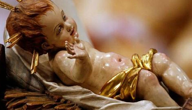 Niño Jesús diagnosticado con enfermedad que lo tiene 2013 años convertido en bebé
