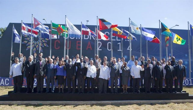 Cubanos felices de ver comida, ropa y bienestar de líderes de la CELAC