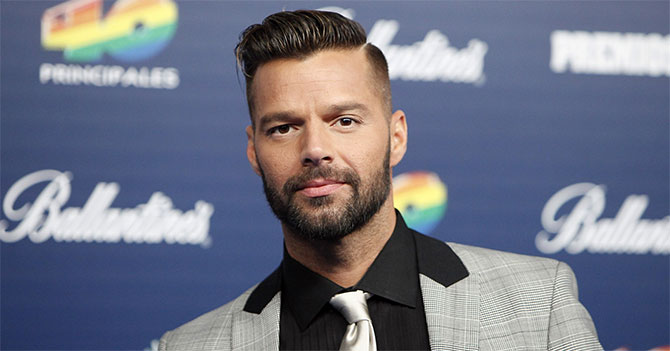 Ricky Martin sigue evadiendo que está viejo