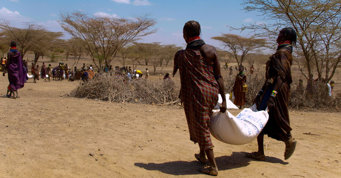 Niño que se come toda la cena salva África