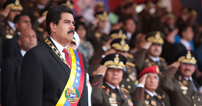 Maduro asciende a Boy Scout a General para que no haga nudo en su contra