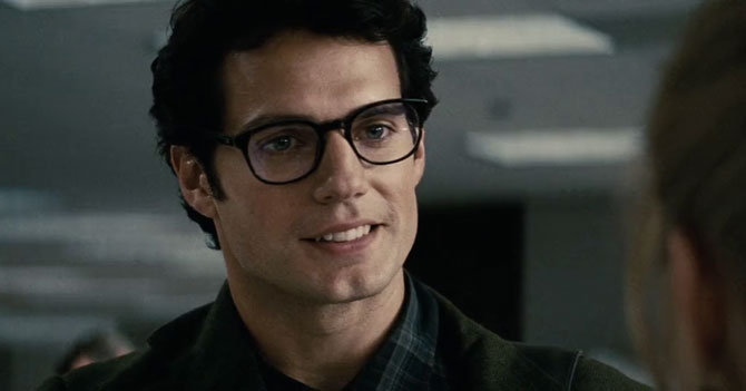 Grupo misterioso compra el diario El Planeta y deja a Clark Kent sin trabajo