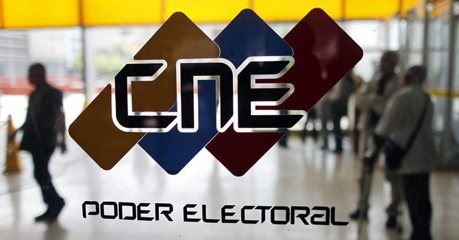 Chavistas y Opositores exigen rectores de CNE imparciales que los favorezcan