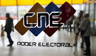 CNE dice que Maduro ganó en todas las circunscripciones de las primarias de la MUD   
