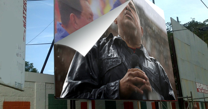 Jorge Rodríguez manda a forrar vallas de Chávez con afiches de Chávez