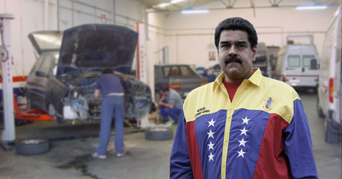 Maduro lleva a la Revolución al taller porque uno de los motores tiene un ruidito