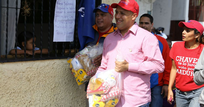 Señor que se acostumbró a racionamiento eléctrico asegura que no se acostumbrará a bolsas de comida