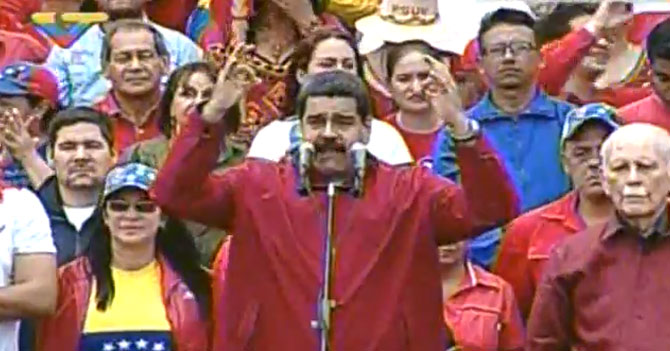 Maduro celebra que superó Golpe de Estado que él mismo inventó