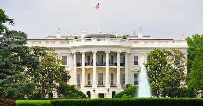 Familia Trump molesta por tener que vivir en casa humilde