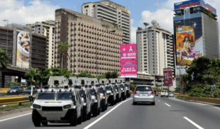 Gobierno habilita canal en la autopista exclusivo para tanquetas