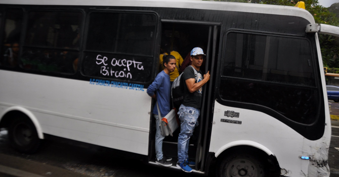 Autobusero futurista acepta Bitcoin