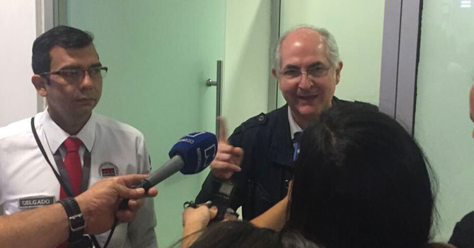 Ledezma confiesa que escapó de Venezuela por precio del dólar paralelo