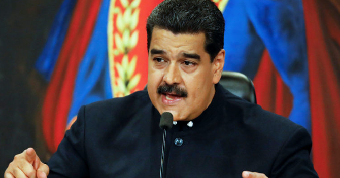 Maduro: "Decídanse ¿Quieren pernil o medicinas?"