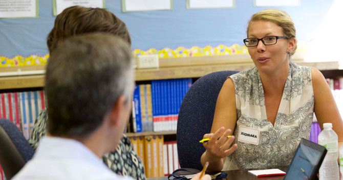 Maestra cita representante de alumno "por sapo"