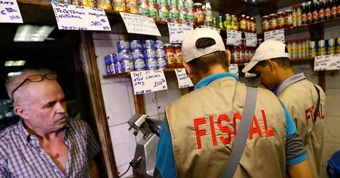 SUNDDE detiene a comerciante por la osadía de intentar ganar dinero vendiendo cosas