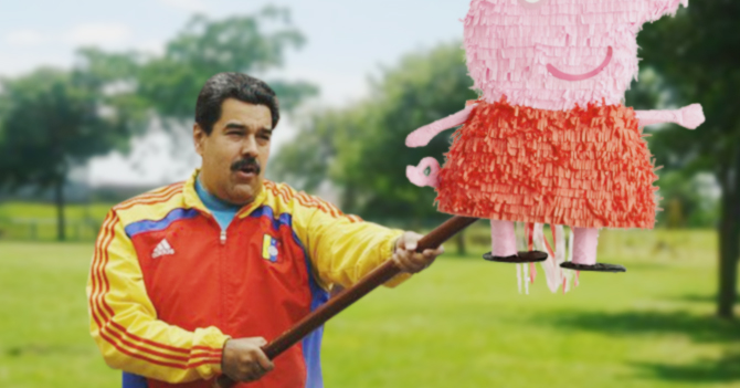 En su cumpleaños Maduro no deja que más nadie le dé a la piñata