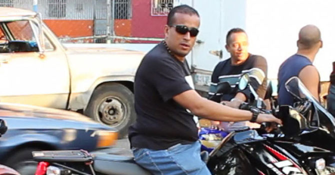 Colectivo deserta y regresa al hampa común