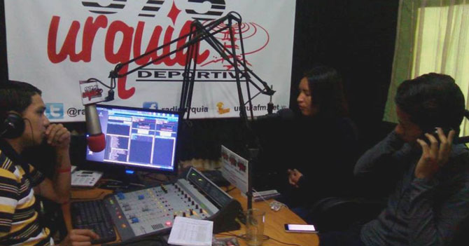 Únicas 2 o 3 emisoras FM que quedan en Venezuela celebran el Día de la Radio
