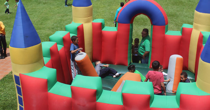 Campamento ofrece económico Mini Plan Vacacional de 2 minutos