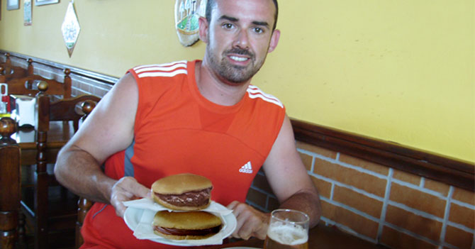 Venezuela está perfecta según señor que desayunó arepa con Nutella