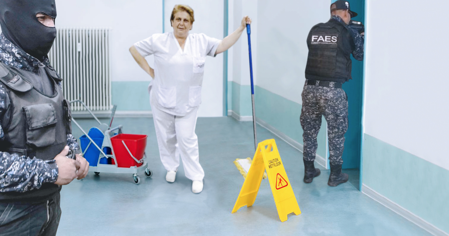 Señora de limpieza pone alcabala del FAES para que no pasen por el piso mojado