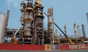 Gobierno solo necesitó colapso entero de la economía y pandemia para activar refinería