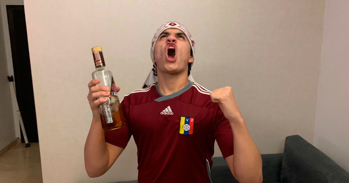 Venezolano en Colombia se prepara para celebrar la victoria o derrota de Venezuela