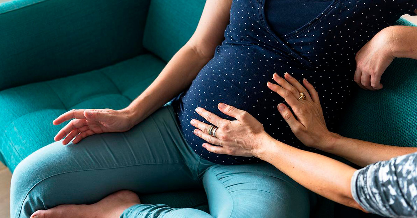 "Va a ser santero" dice embarazada tras sentir repique de tambores en su vientre