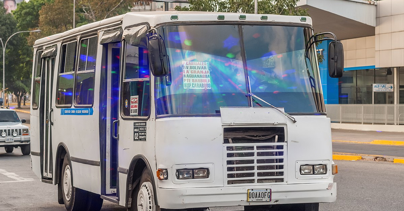 Lacava gasta todo el presupuesto de Carabobo en bolas disco para autobuses