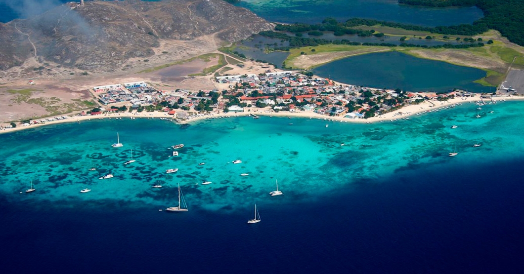 Los Roques se prepara para recibir cientos de turistas que irían a Ibiza si no los estuviera buscando Interpol