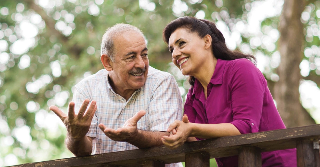 Señor defiende los valores de la familia tradicional a pesar de tener dos familias