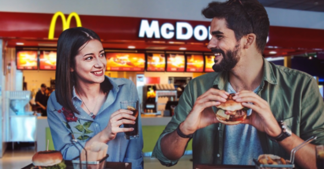 "¿Estamos celebrando algo especial?" pregunta chama a novio que la llevó al McDonald's de Sabana Grande