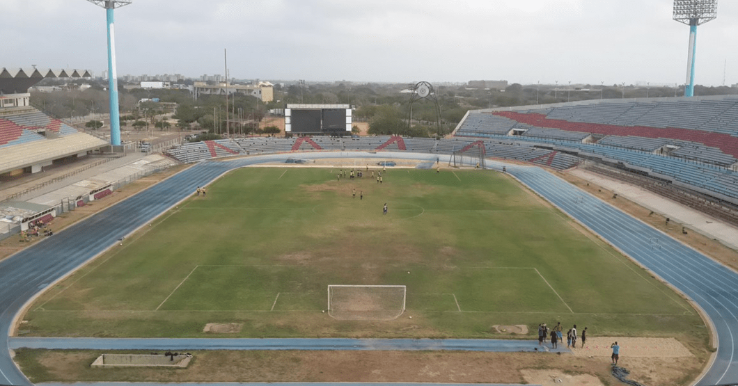 País sorprendido de que selección sin técnico, plan e infraestructura no gane un juego