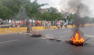 Maracayeros exigen al gobierno que importe más enchufados para que por fin abran negocios allá