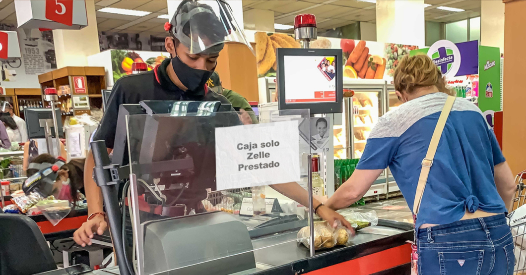 Supermercado abre caja de “Zelle prestado” para agilizar las filas