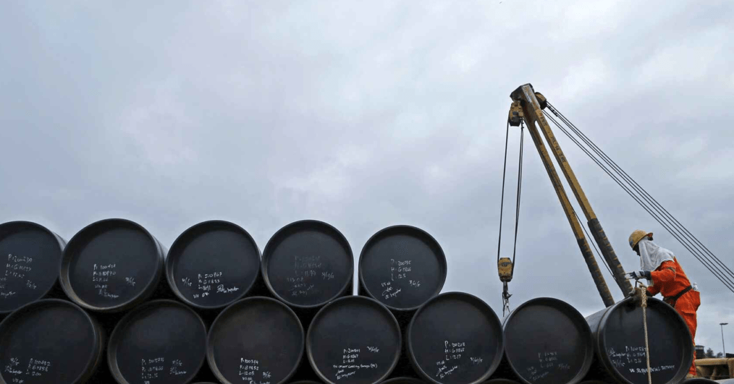PREDICCIÓN: Precio del barril a $100 logrará que PDVSA gane $100 en 2022