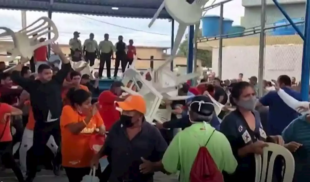 Colectivo de sillas plásticas estaría recibiendo financiamiento del PSUV para agredir a Guaidó