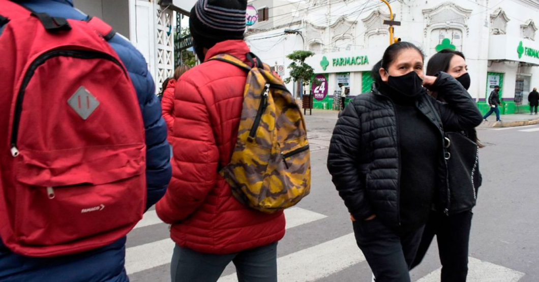 Venezolano no sabe elegir entre frío en Santiago, calor en Madrid o secuestros en Caracas